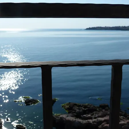 Sea View דירה